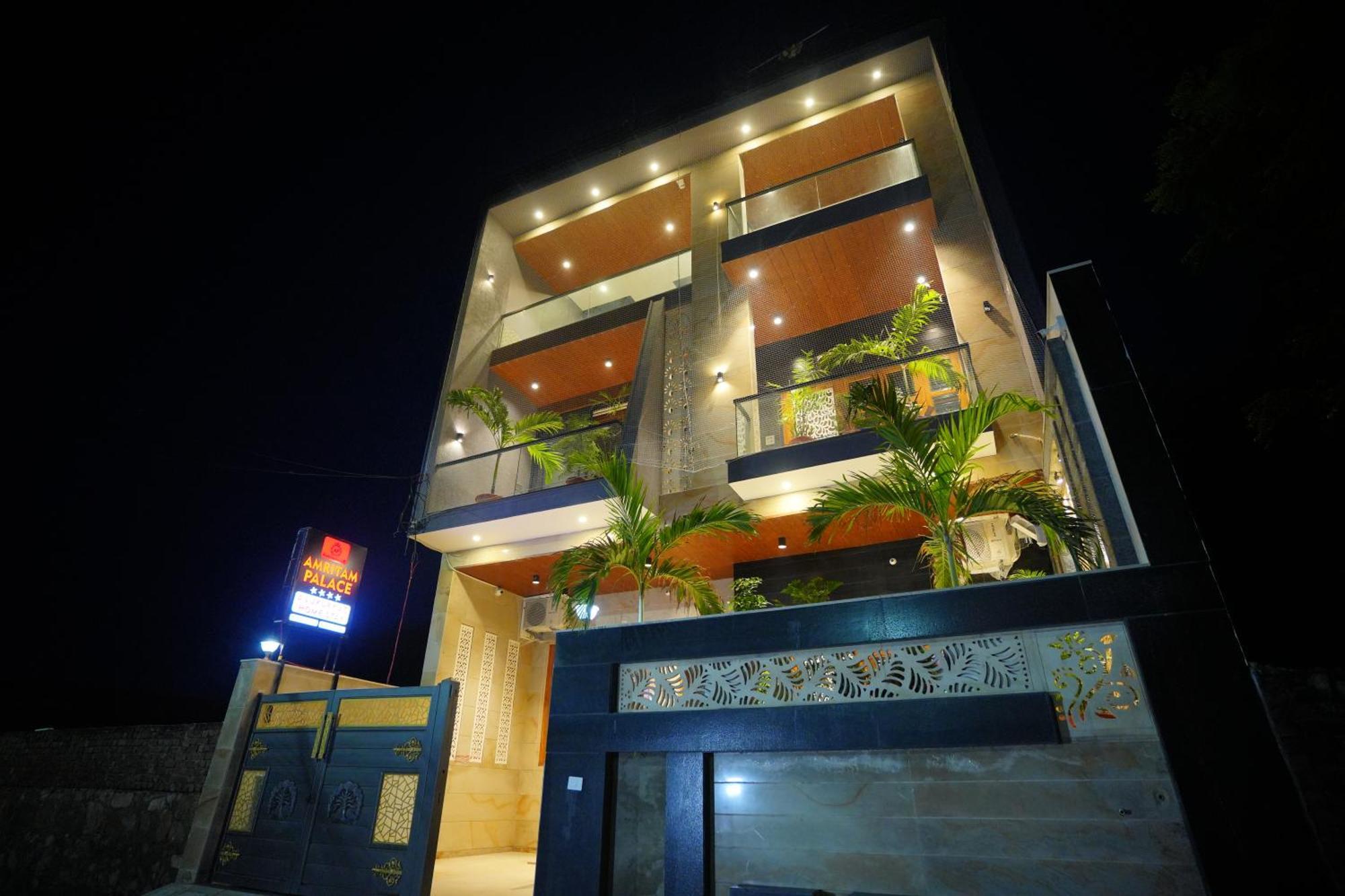 Ringas Amritam Palace A Luxury Ac Home Stay מראה חיצוני תמונה
