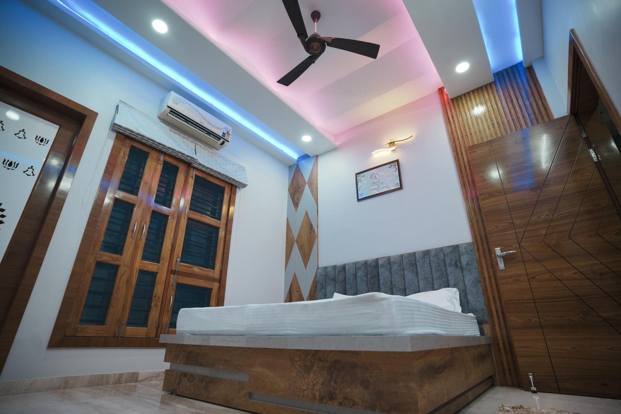 Ringas Amritam Palace A Luxury Ac Home Stay מראה חיצוני תמונה