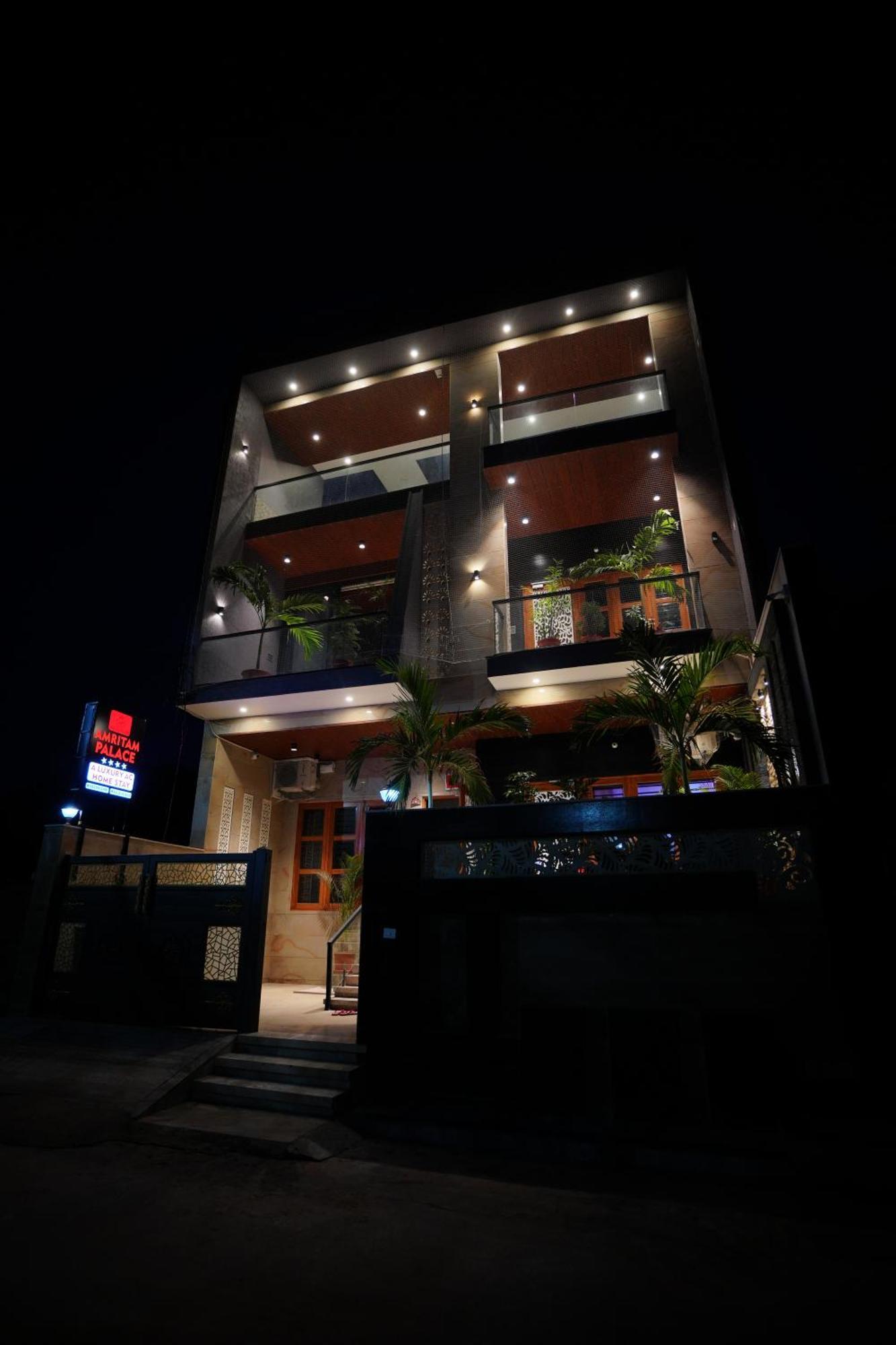 Ringas Amritam Palace A Luxury Ac Home Stay מראה חיצוני תמונה
