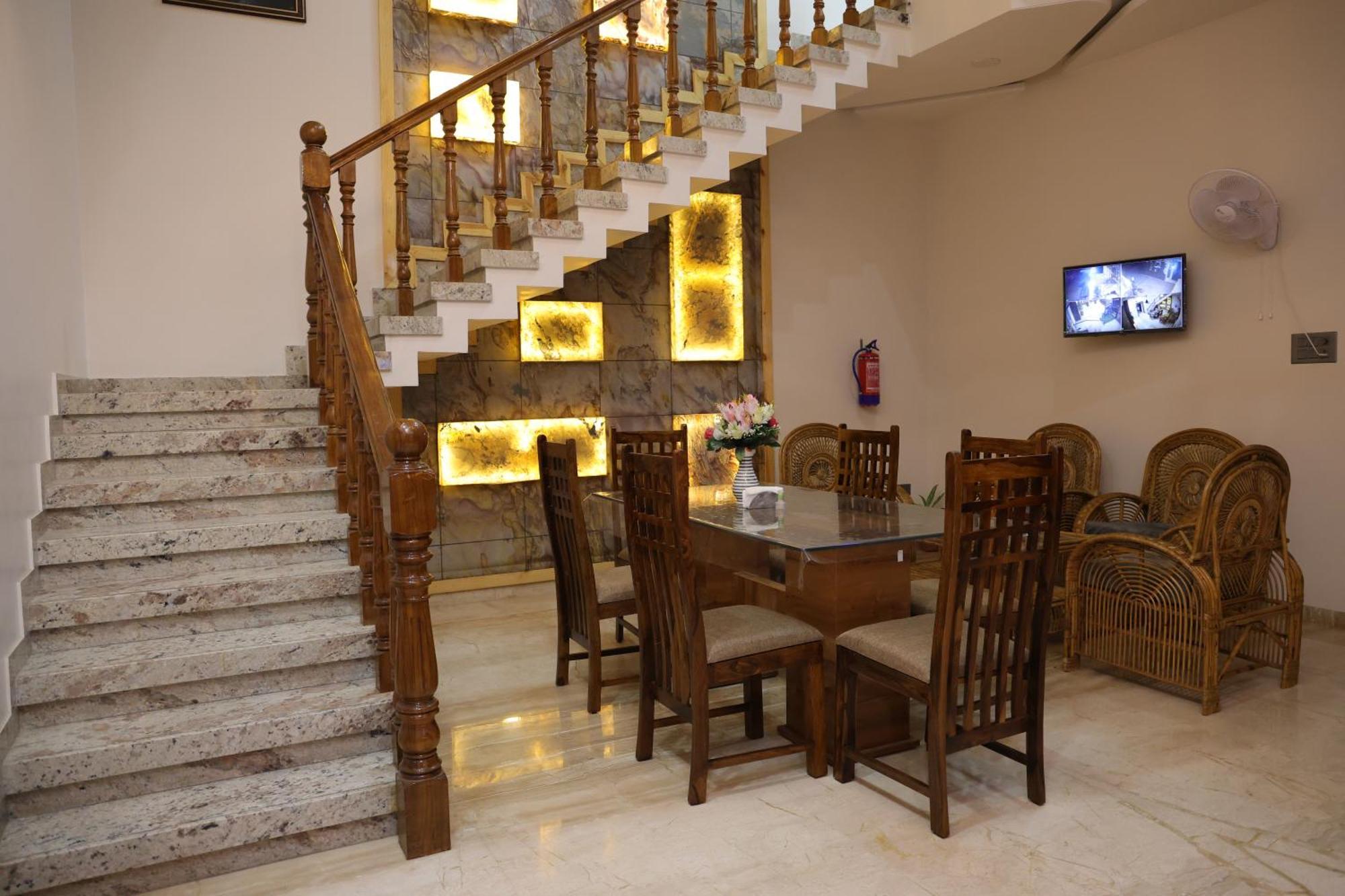 Ringas Amritam Palace A Luxury Ac Home Stay מראה חיצוני תמונה