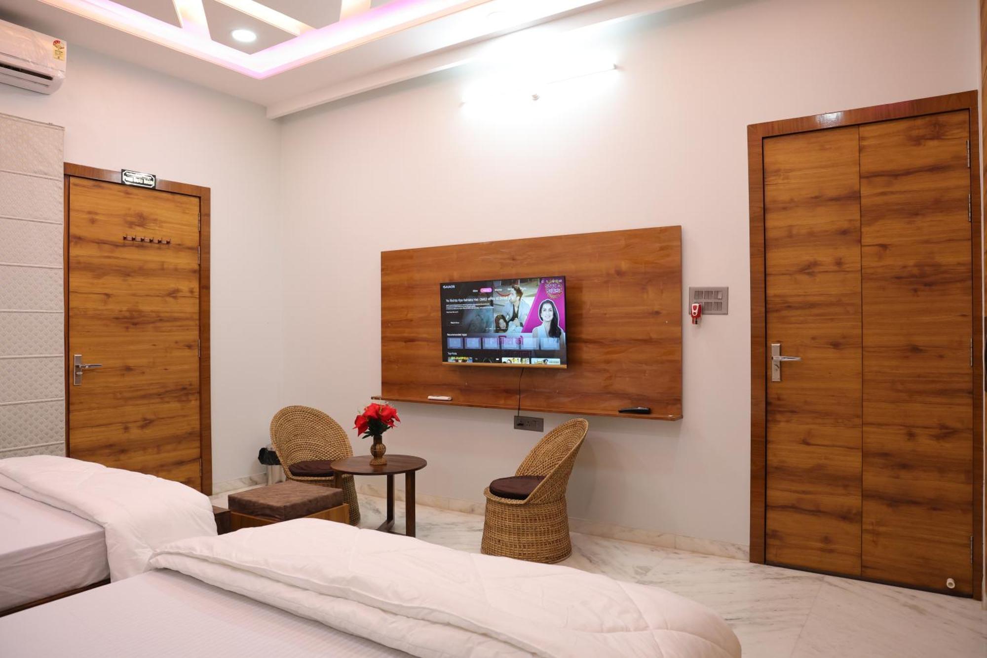 Ringas Amritam Palace A Luxury Ac Home Stay מראה חיצוני תמונה