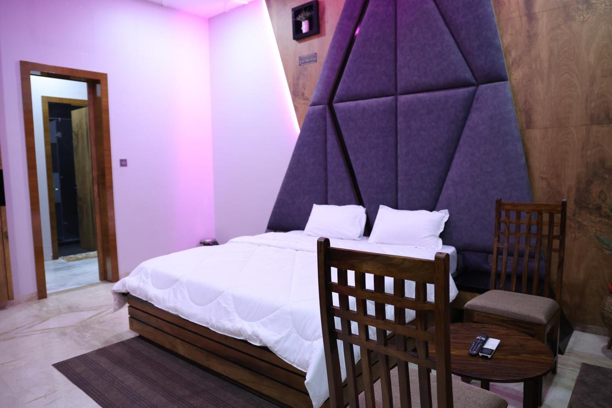 Ringas Amritam Palace A Luxury Ac Home Stay מראה חיצוני תמונה